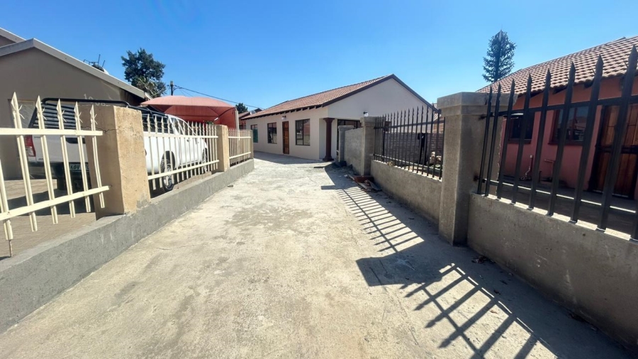 3 Bedroom Property for Sale in Boitekong Ext 9 North West